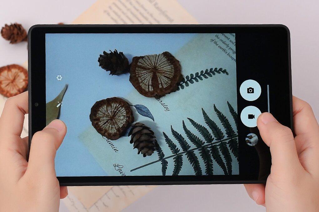 Đánh giá Lenovo Tab M8: chiếc tablet giá rẻ của Lenovo, với thiết kế bề ...